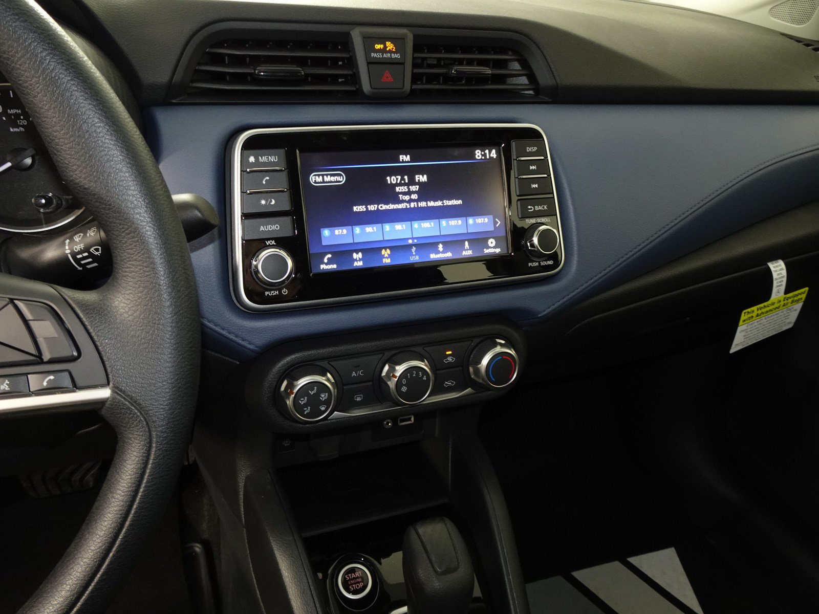 New 2025 Nissan Versa SV w/ Trunk Package FWD image 9