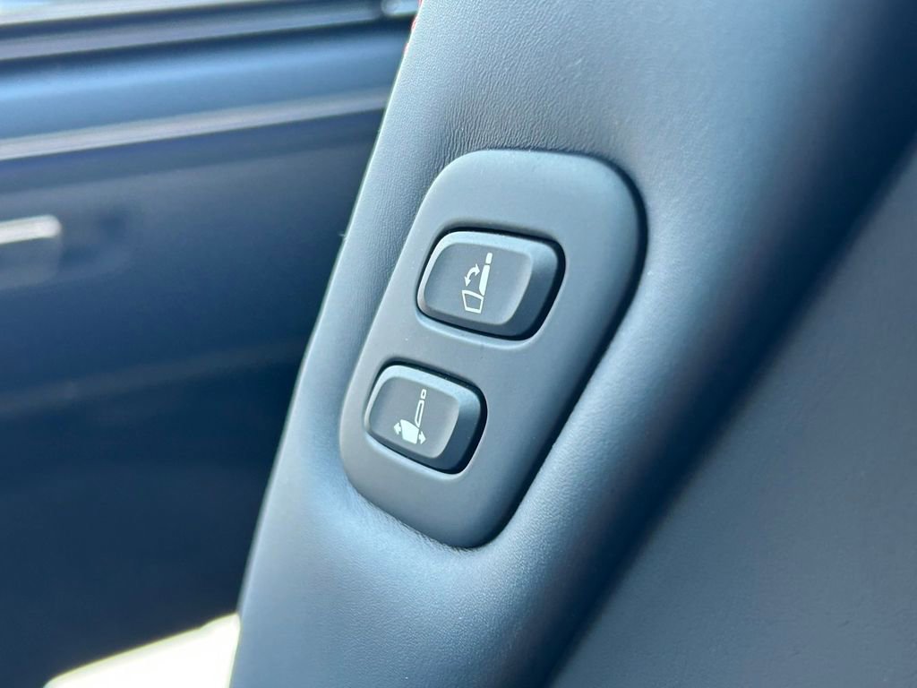 Used 2025 Genesis GV80 3.5T e-SC image 21