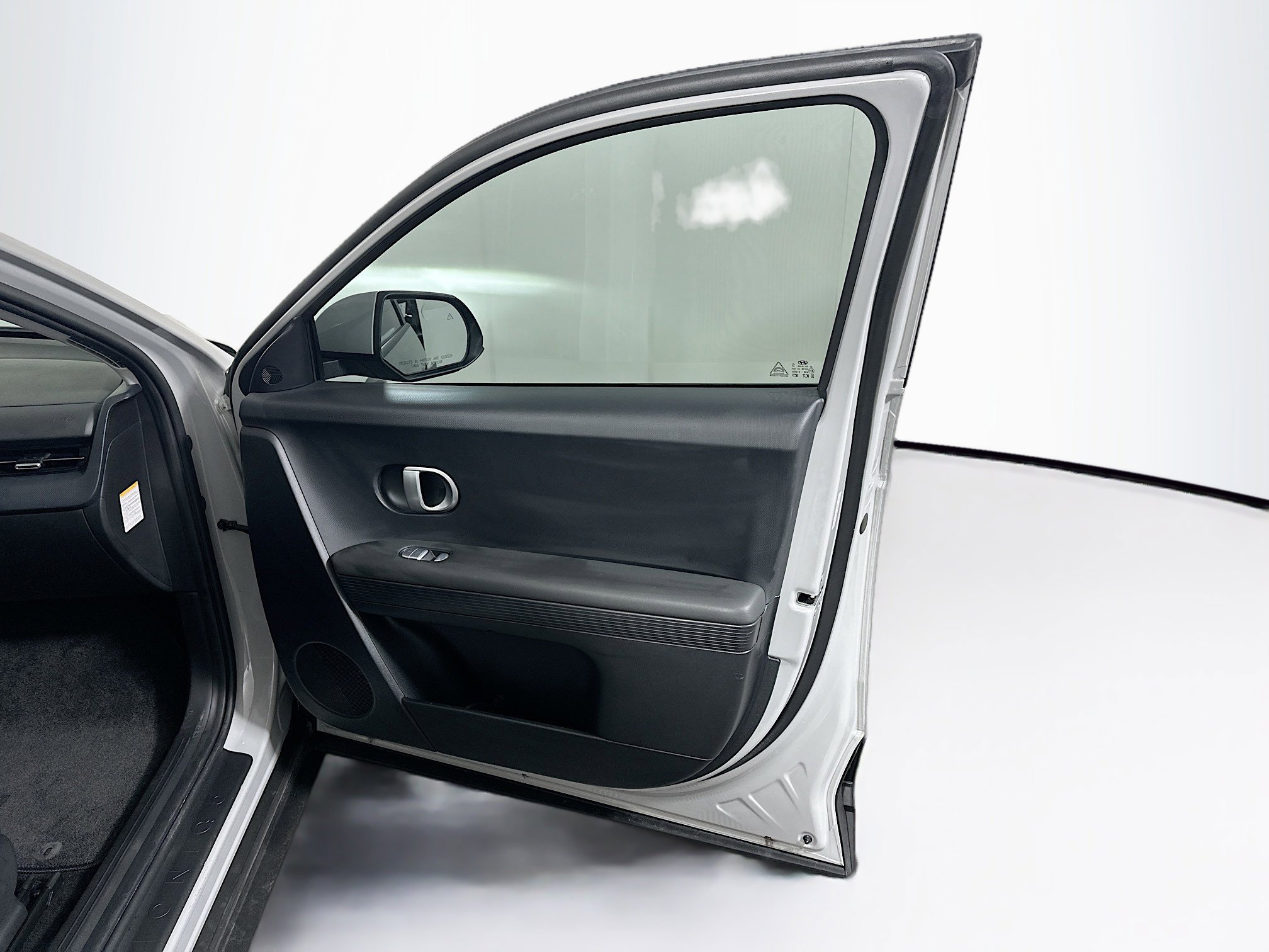 Used 2024 Hyundai Ioniq 5 SEL image 33