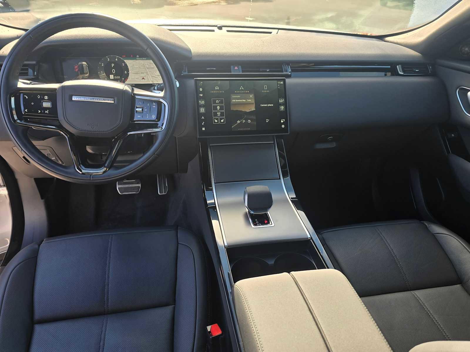 Used 2025 Land Rover Range Rover Velar Dynamic SE image 22