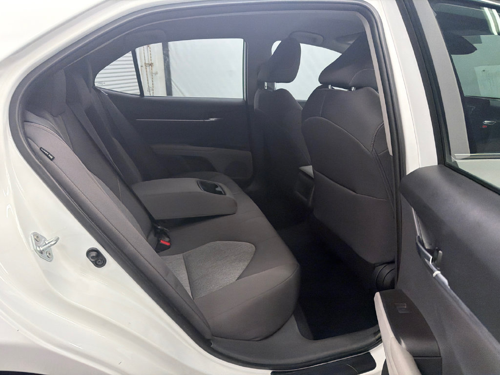 Used 2022 Toyota Camry LE FWD image 16