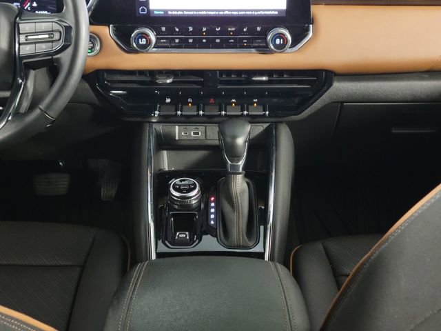 Used 2023 GMC Canyon AT4 w/ AT4 Premium Package AWD/4WD image 26