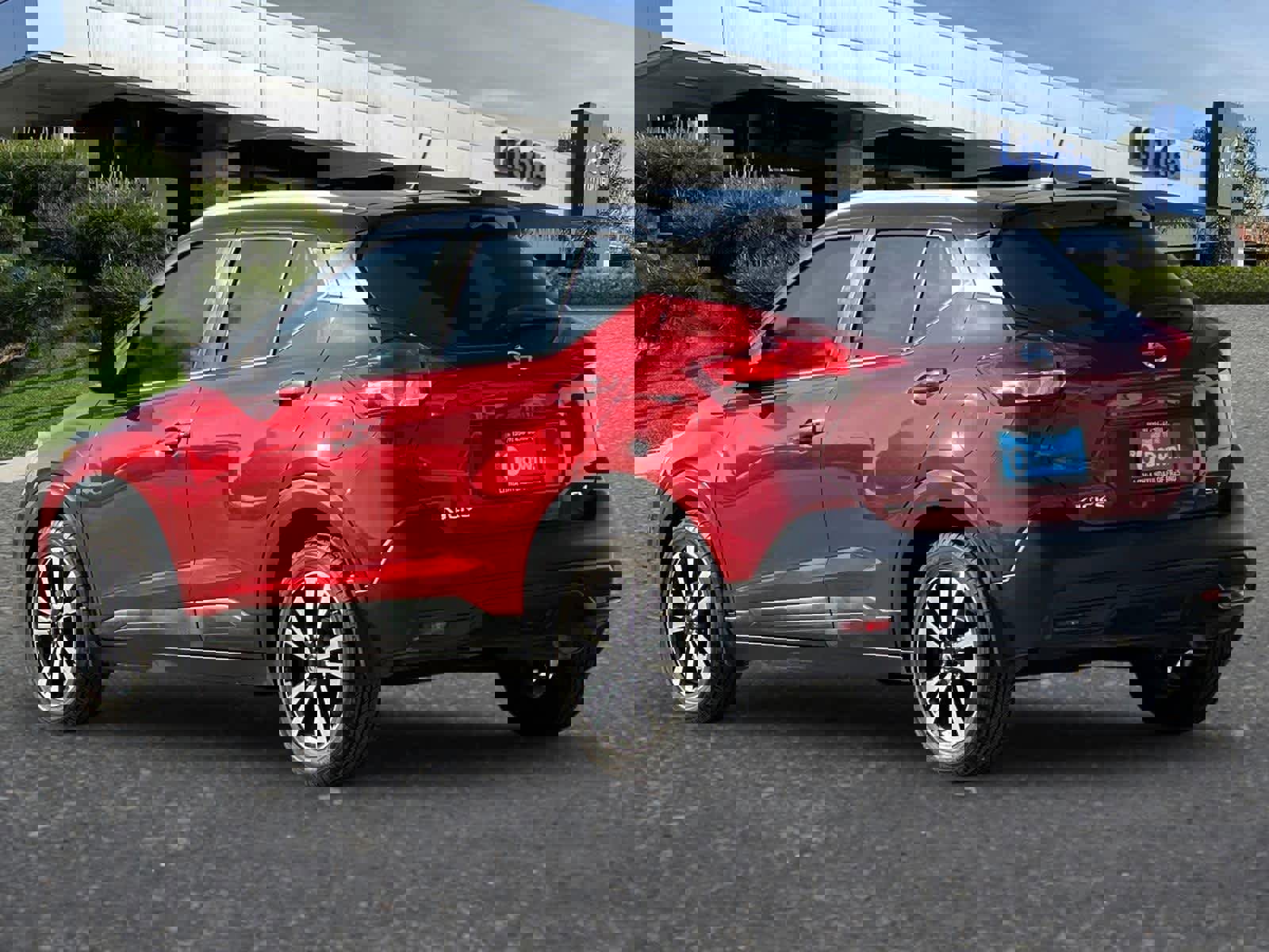 Used 2019 Nissan Kicks SV image 6