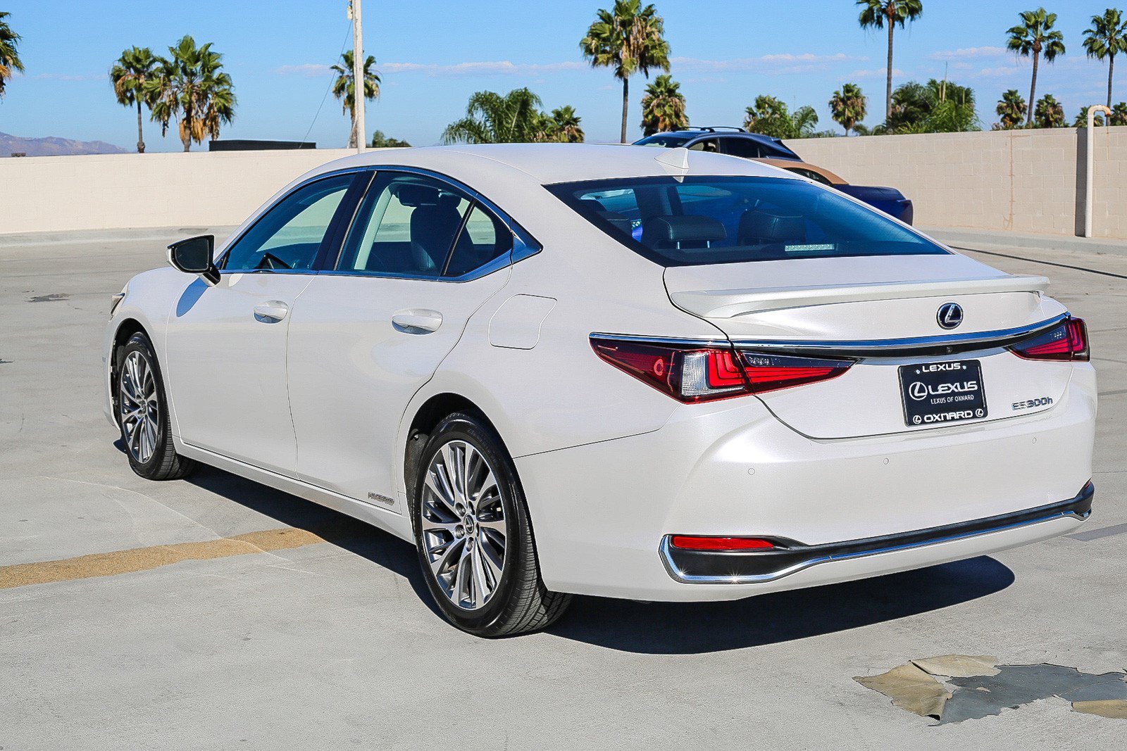 Used 2020 Lexus ES 300h w/ Premium Package FWD image 5