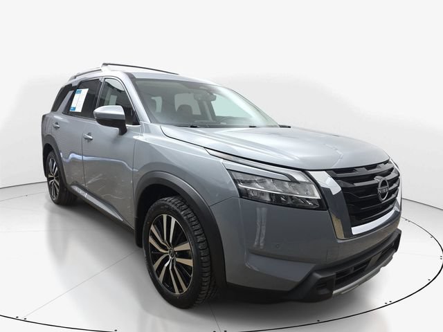 Used 2024 Nissan Pathfinder Platinum w/ Cargo Package FWD image 3