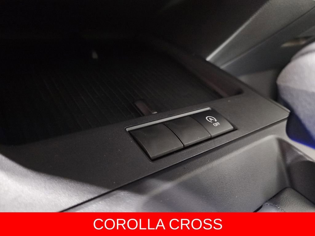 New 2026 Toyota Corolla Cross L image 18