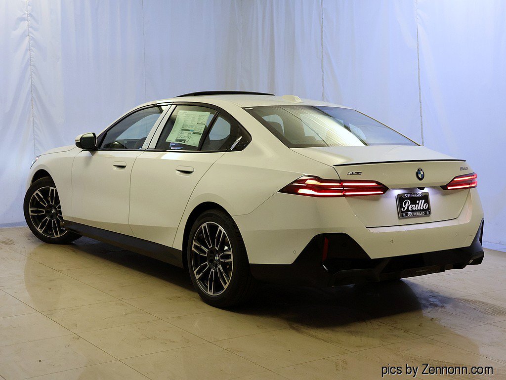Used 2027 BMW 530i xDrive w/ M Sport Package AWD/4WD image 9