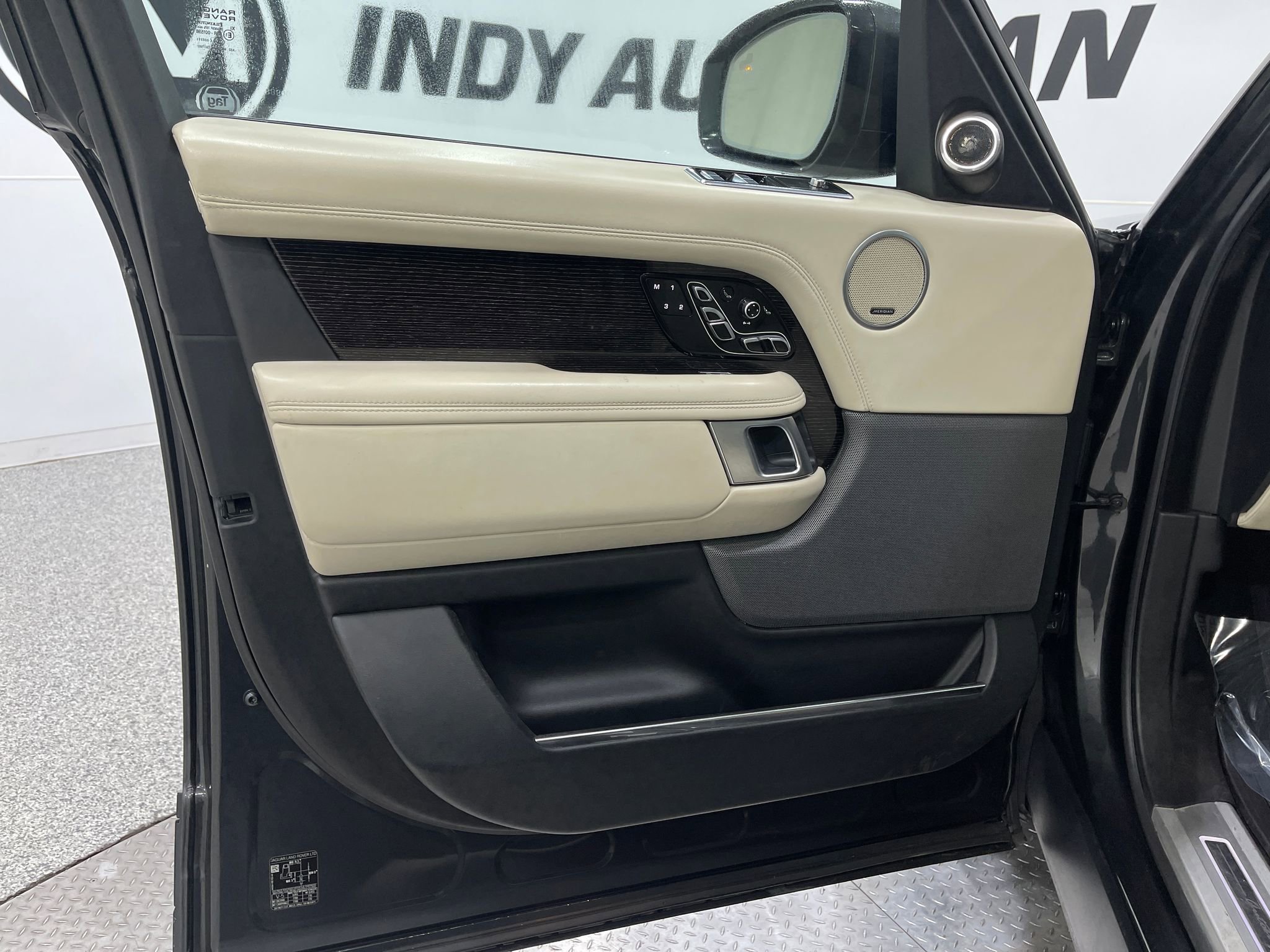 Used 2019 Land Rover Range Rover Autobiography AWD/4WD image 15