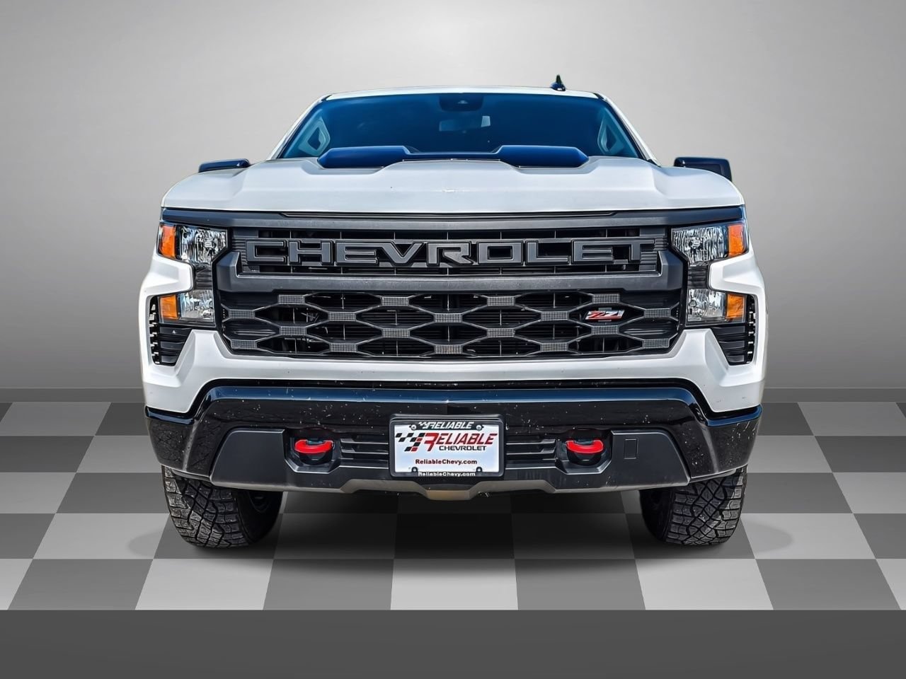 Used 2025 Chevrolet Silverado 1500 Custom Trail Boss AWD/4WD image 2