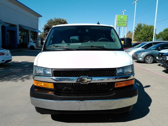 Used 2025 Chevrolet Express 3500 LT w/ LT Preferred Equipment Group RWD image 2
