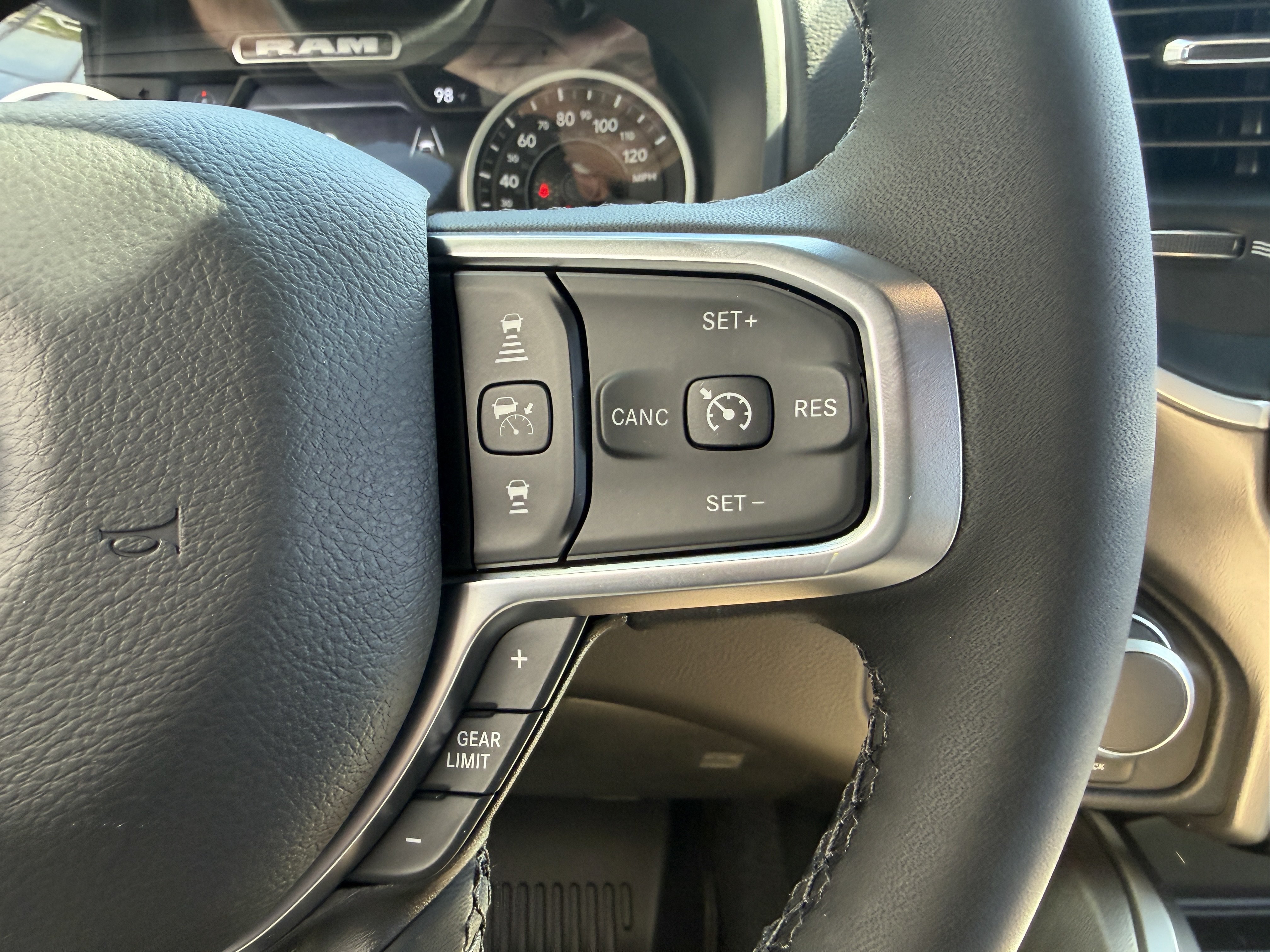 New 2026 RAM 1500 Big Horn AWD/4WD image 33