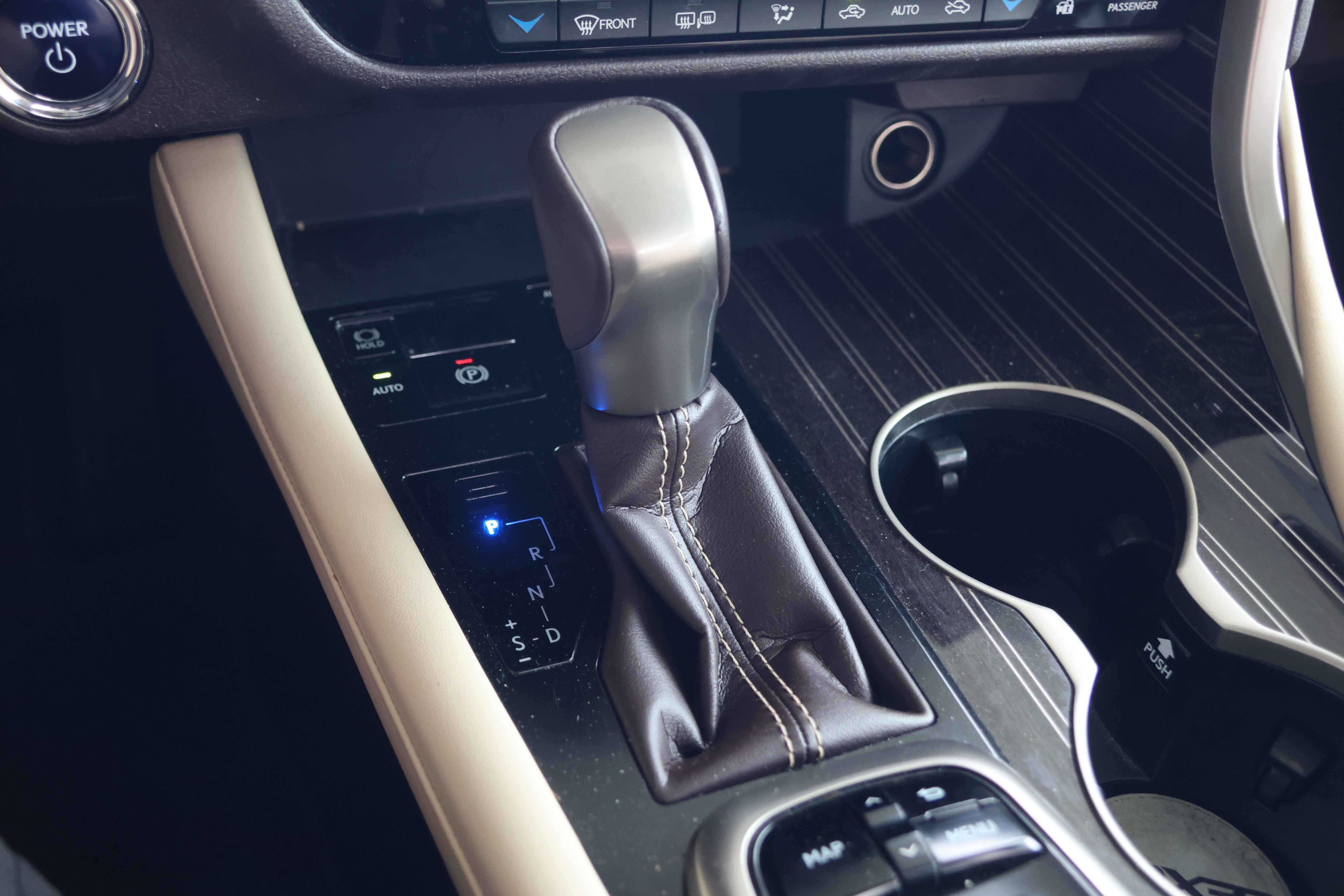 Used 2019 Lexus RX 450h AWD w/ Luxury Package image 28