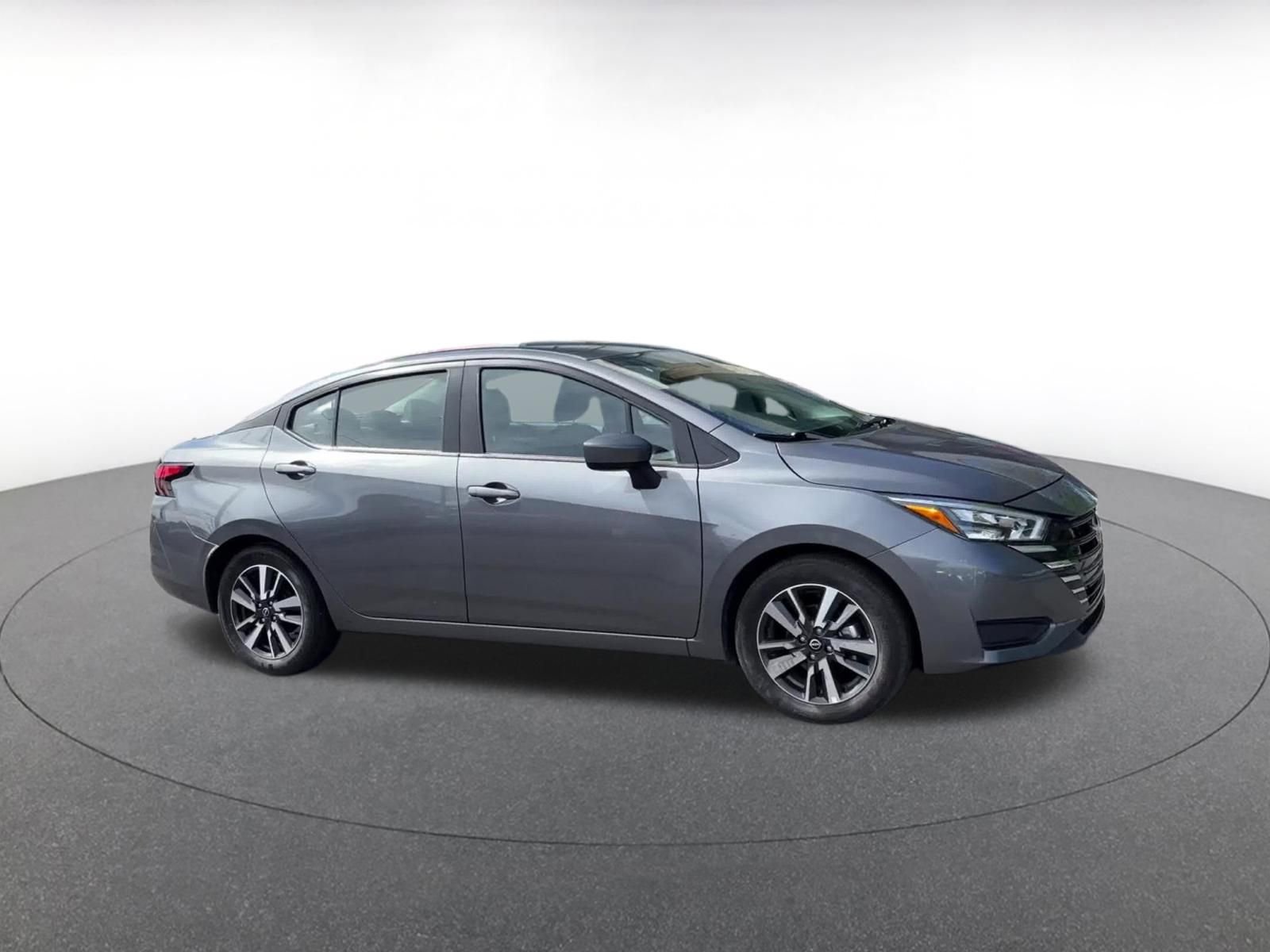 Used 2025 Nissan Versa SV FWD image 2