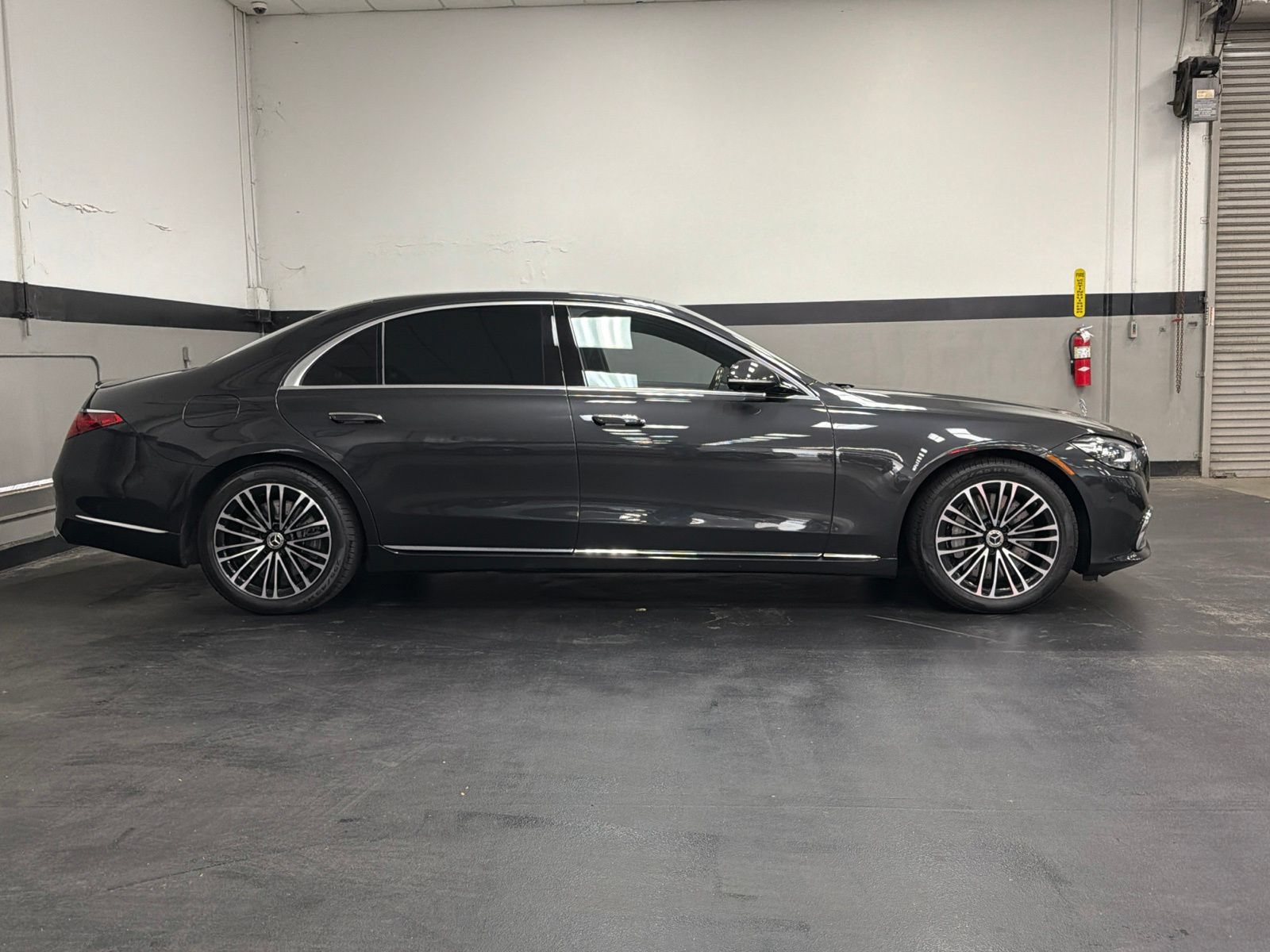 Certified 2023 Mercedes-Benz S 580e 4MATIC Sedan image 3