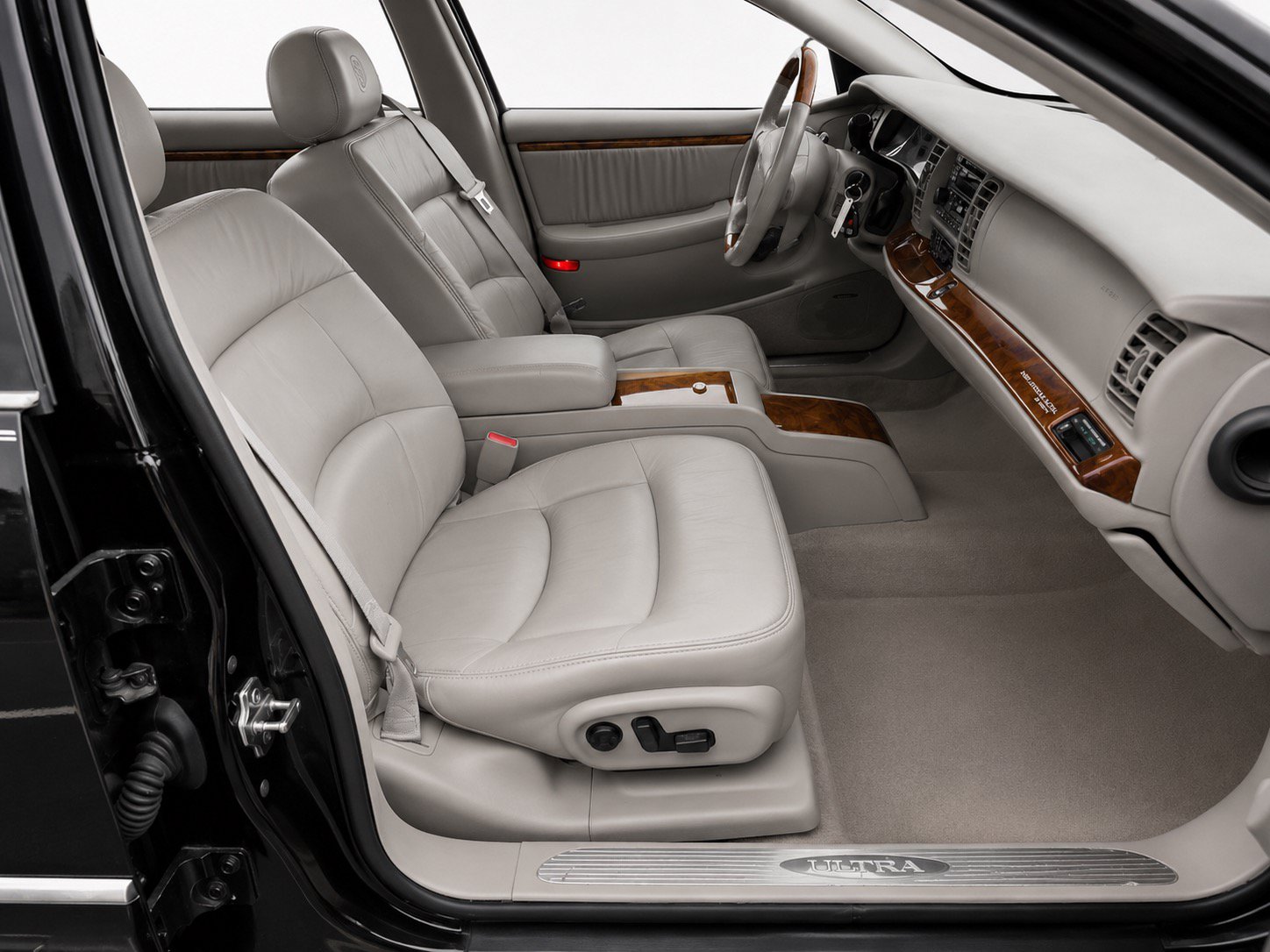 Used 2004 Buick Park Avenue Ultra w/ Ultra Luxury Package FWD image 9