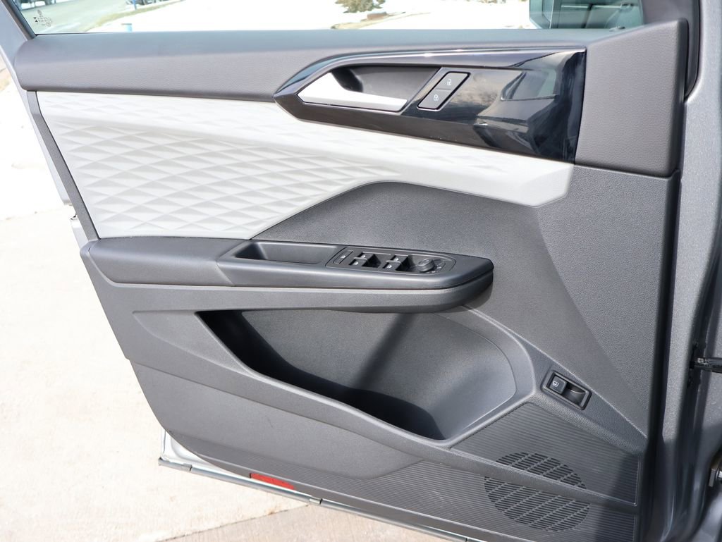 Certified 2023 Volkswagen Taos S image 35