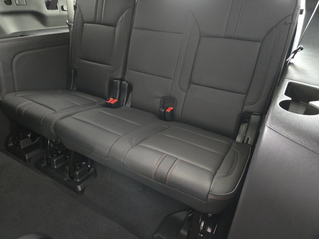 New 2026 Chevrolet Suburban RST w/ Comfort Package AWD/4WD image 35
