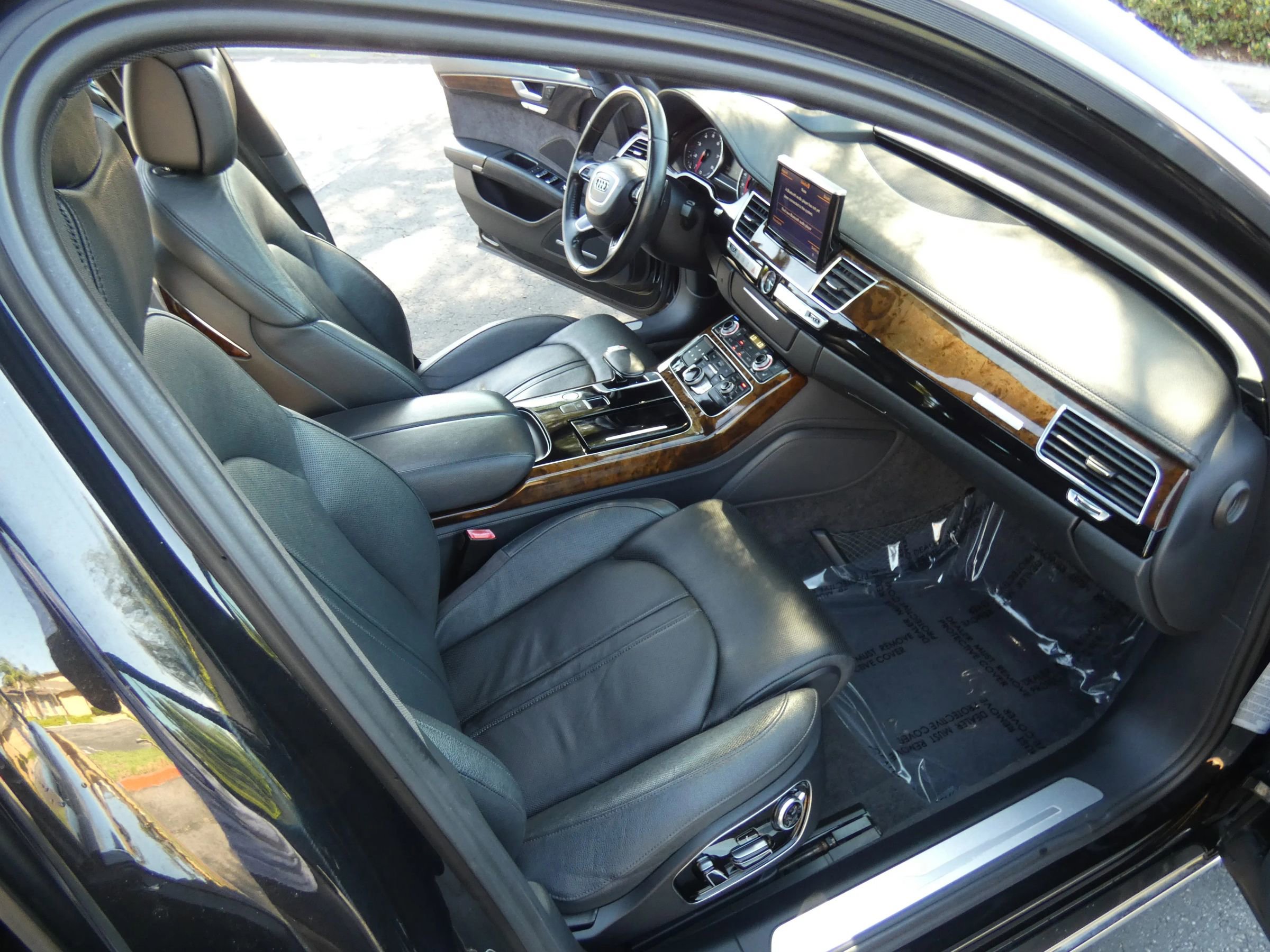 Used 2015 Audi A8 L 4.0T image 28