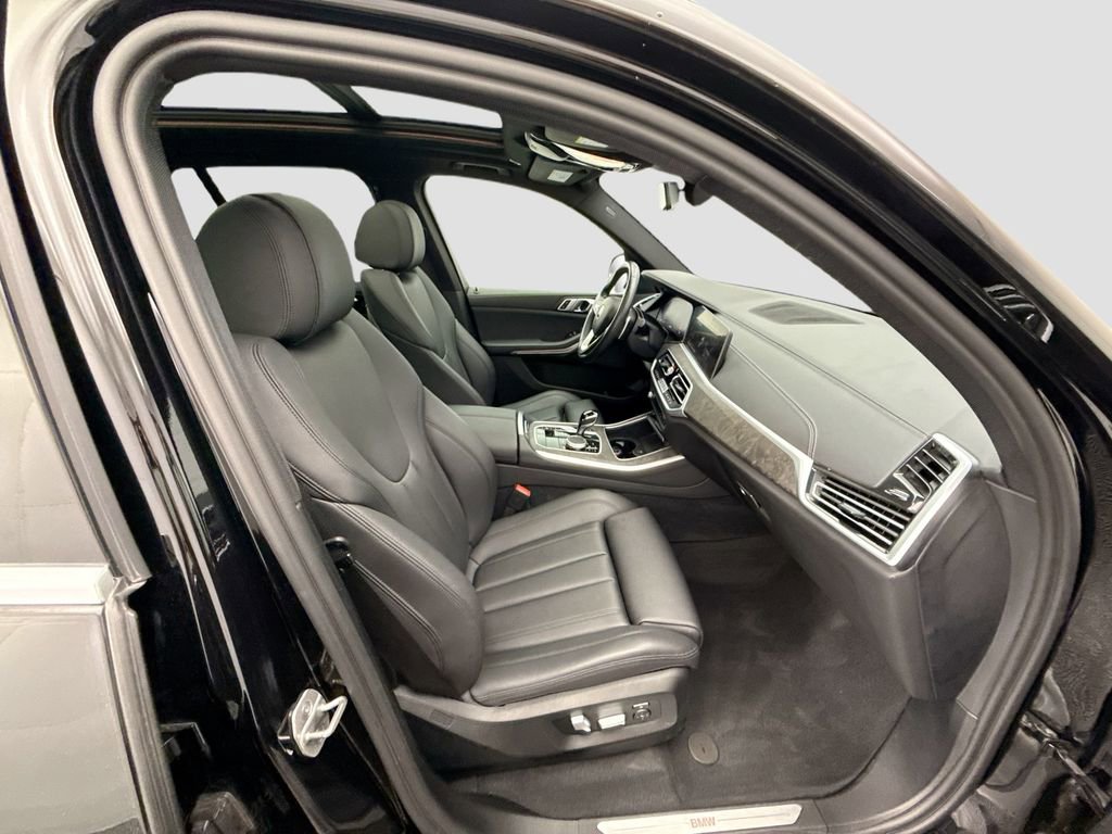 Used 2022 BMW X5 sDrive40i w/ Parking Assistance Package image 19
