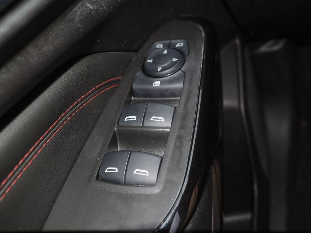 Certified 2024 Chevrolet Trax RS FWD image 19
