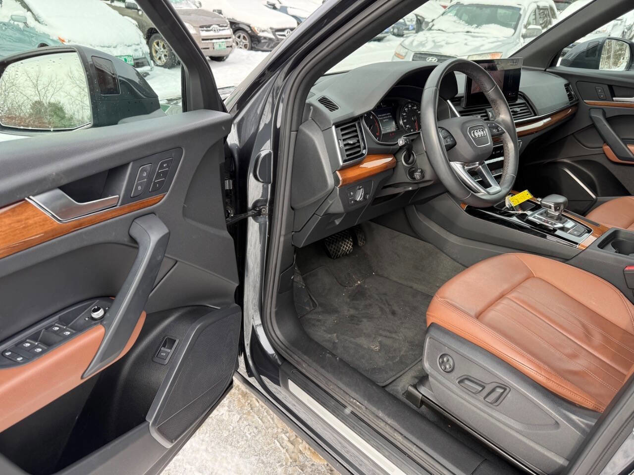 Used 2023 Audi Q5 2.0T Premium w/ Convenience Package AWD/4WD image 19