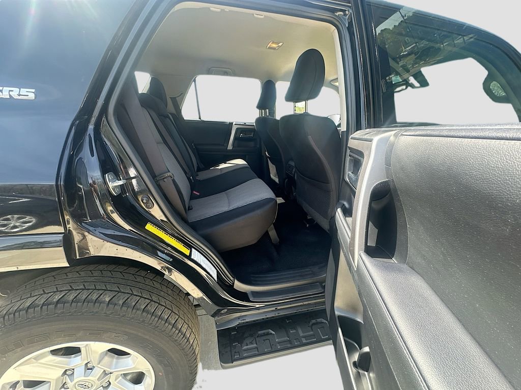 Used 2024 Toyota 4Runner SR5 AWD/4WD image 30