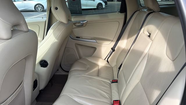 Used 2010 Volvo XC60 T6 AWD/4WD image 25