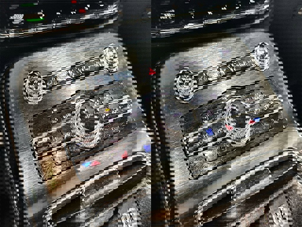 Used 2021 Lincoln Nautilus Reserve image 22