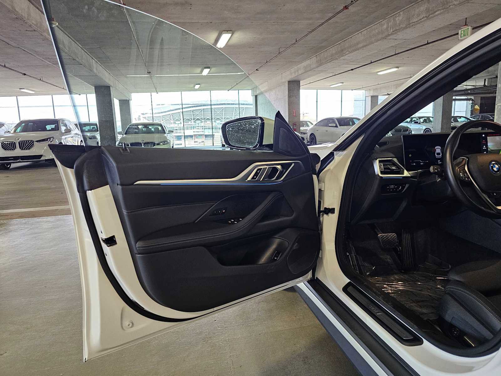 Used 2023 BMW i4 eDrive35 image 31