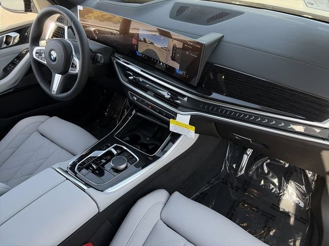 Used 2026 BMW X5 sDrive40i w/ M Sport Package RWD image 12
