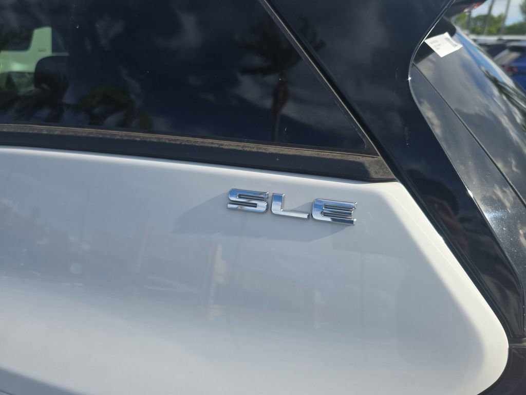 Used 2021 GMC Terrain SLE image 8