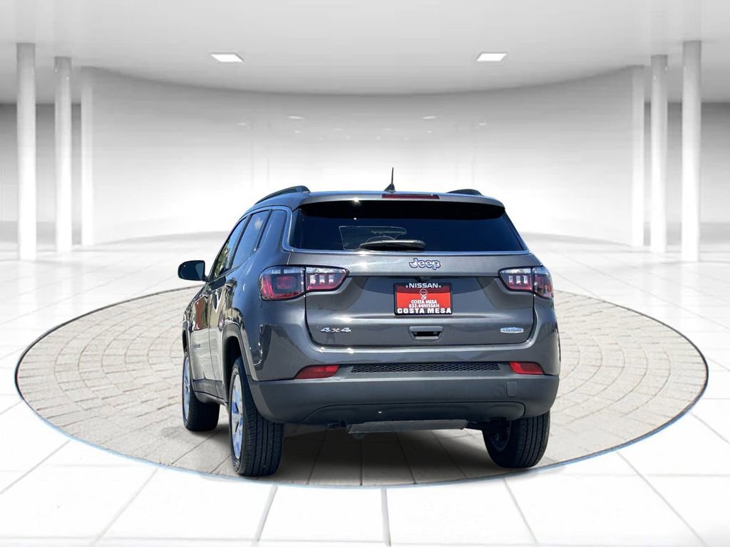 Used 2024 Jeep Compass Latitude image 3