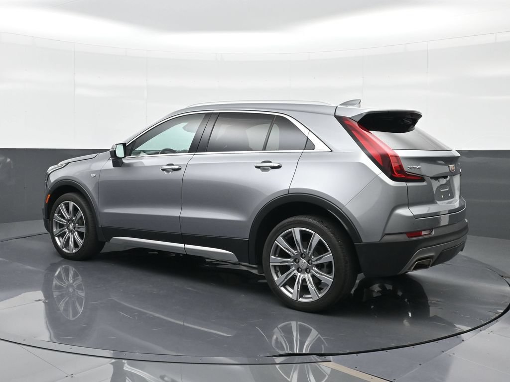 Certified 2023 Cadillac XT4 Premium Luxury FWD image 2