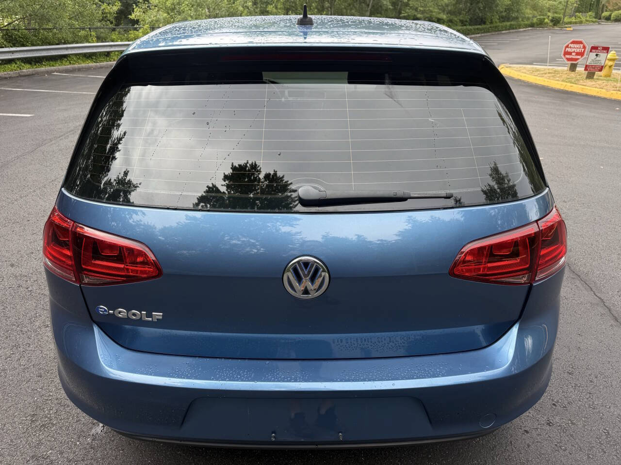 Used 2016 Volkswagen e-Golf SE FWD image 13