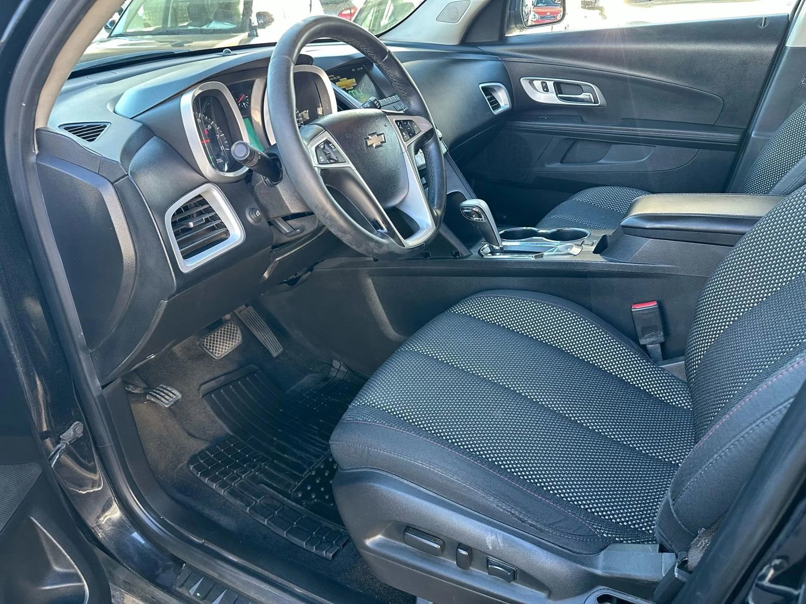 Used 2012 Chevrolet Equinox LT w/ Driver Convenience Package image 32