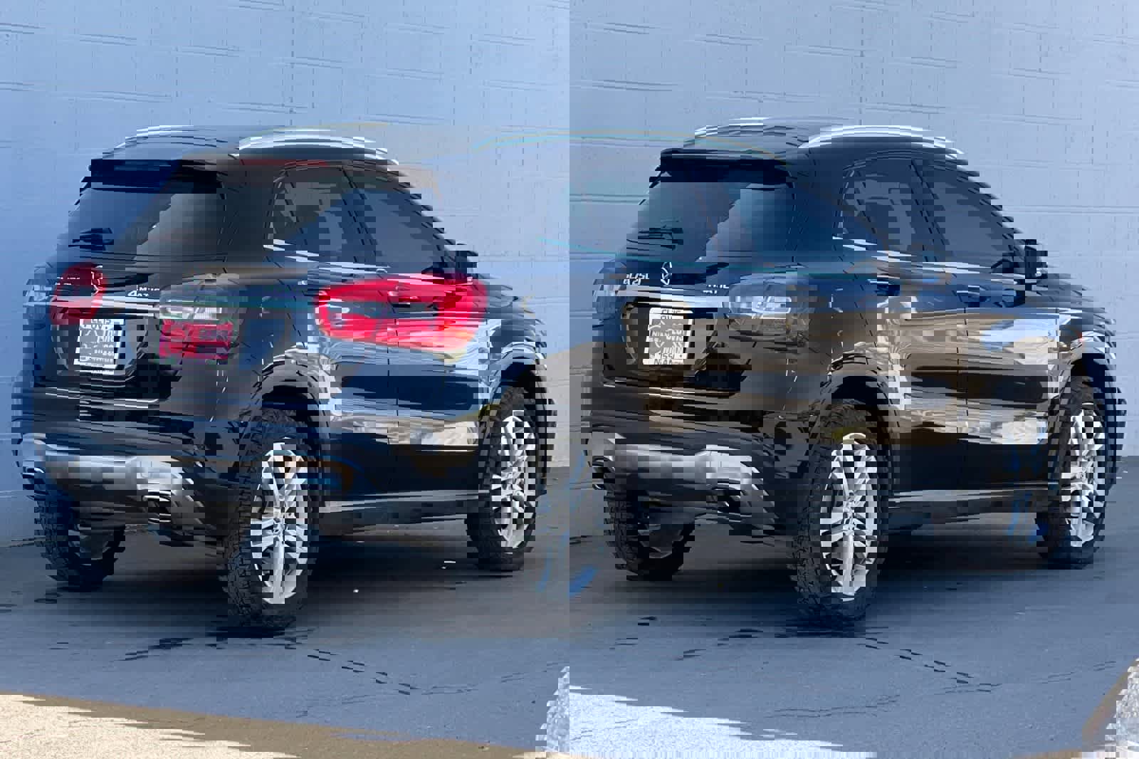 Used 2019 Mercedes-Benz GLA 250 4MATIC image 3