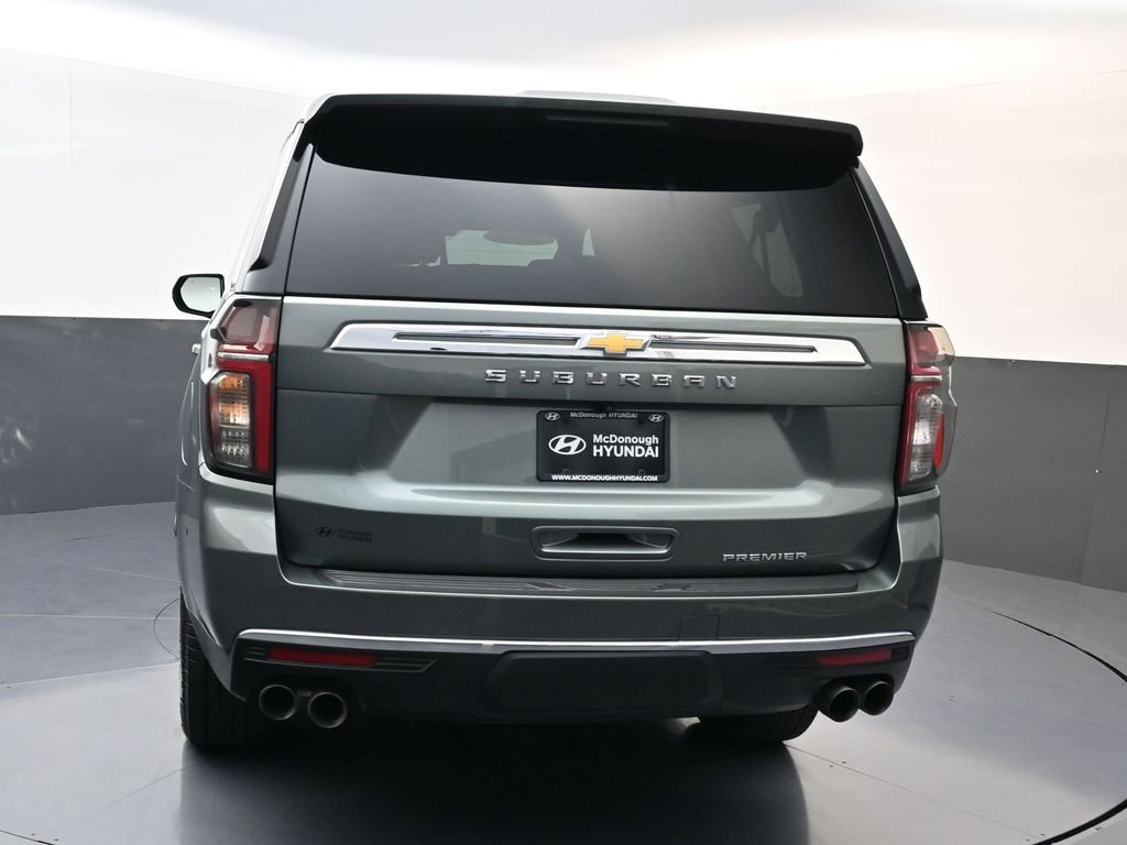 Used 2023 Chevrolet Suburban Premier image 4