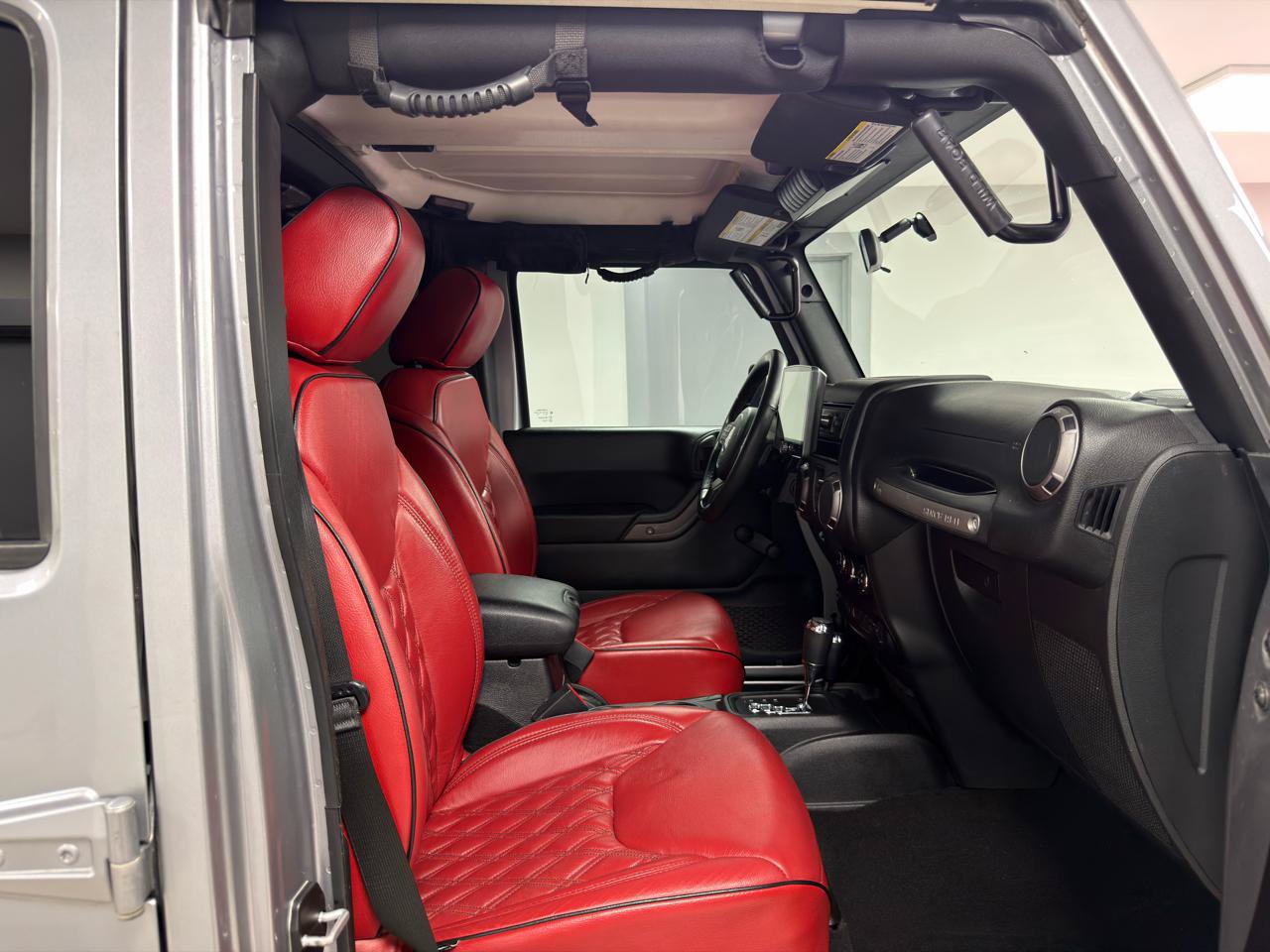 Used 2018 Jeep Wrangler Unlimited Sport AWD/4WD image 10