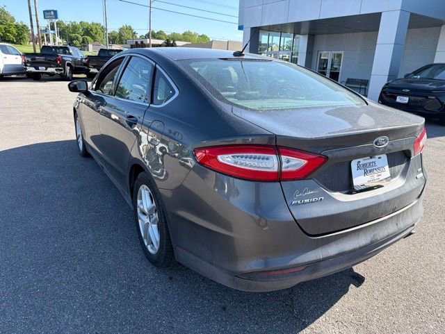 Used 2016 Ford Fusion SE w/ Equipment Group 202A FWD image 12