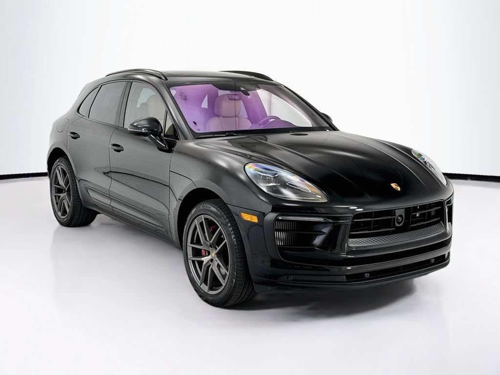 Certified 2025 Porsche Macan S AWD/4WD image 9