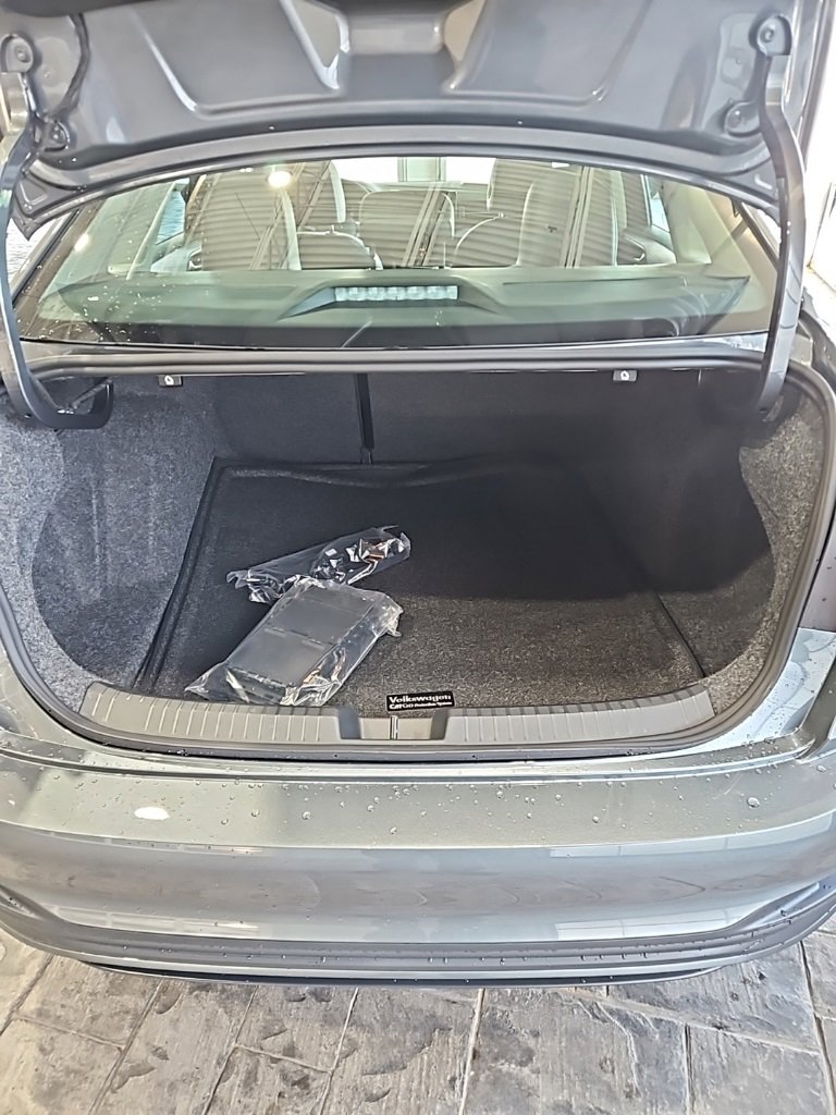 New 2026 Volkswagen Jetta SE image 19