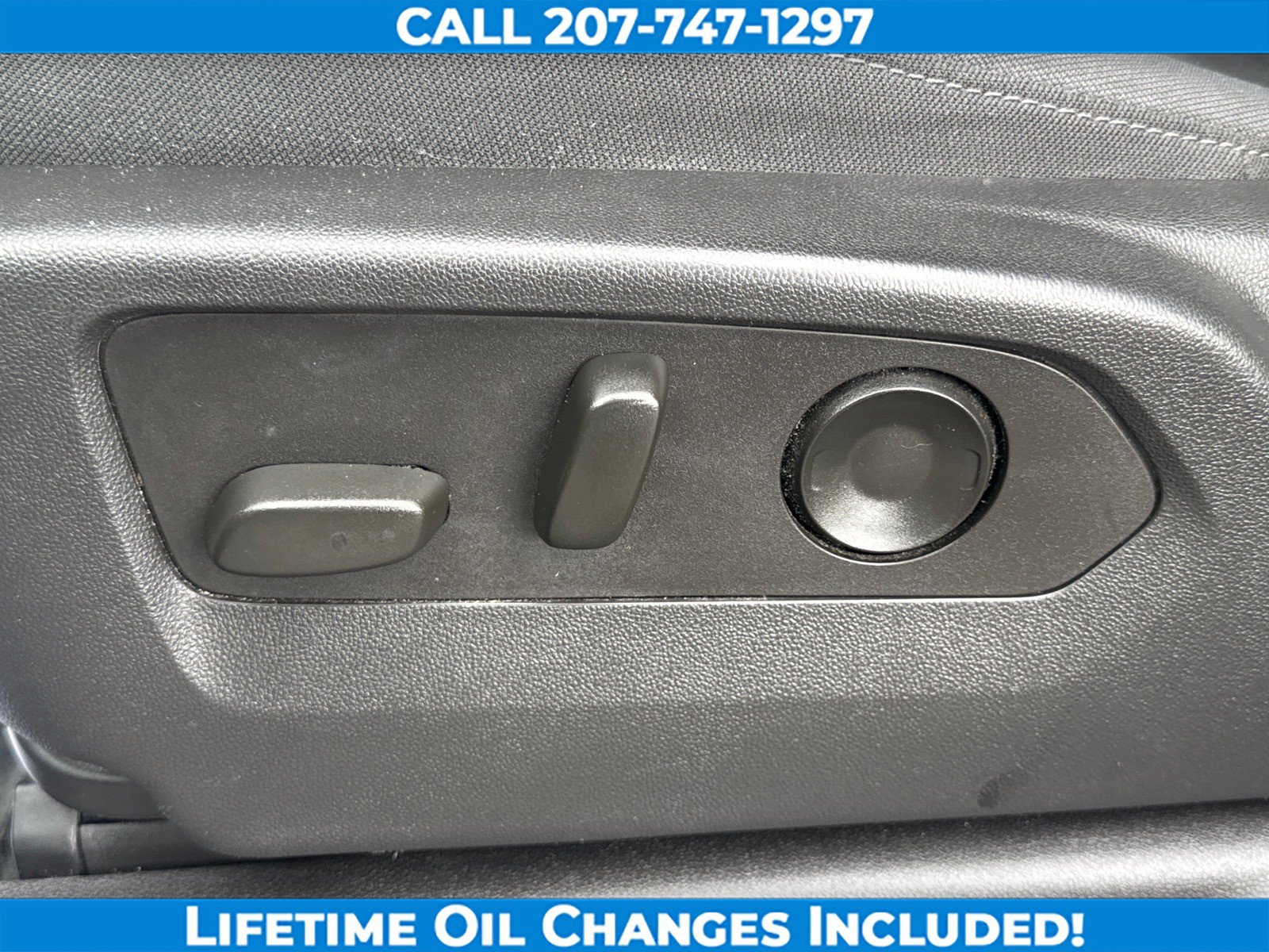 Used 2023 Chevrolet Silverado 1500 Custom AWD/4WD image 12