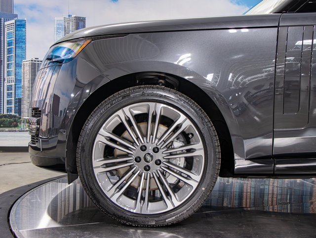 New 2025 Land Rover Range Rover SE image 7