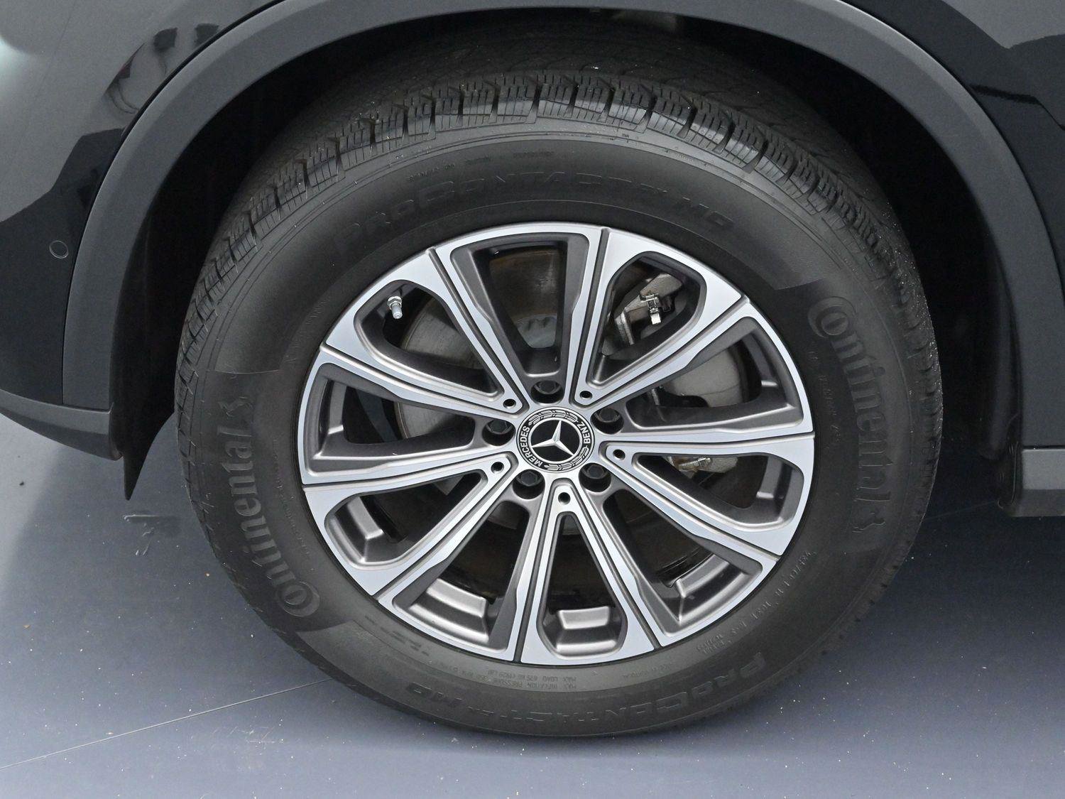 Used 2024 Mercedes-Benz GLC 300 4MATIC image 30