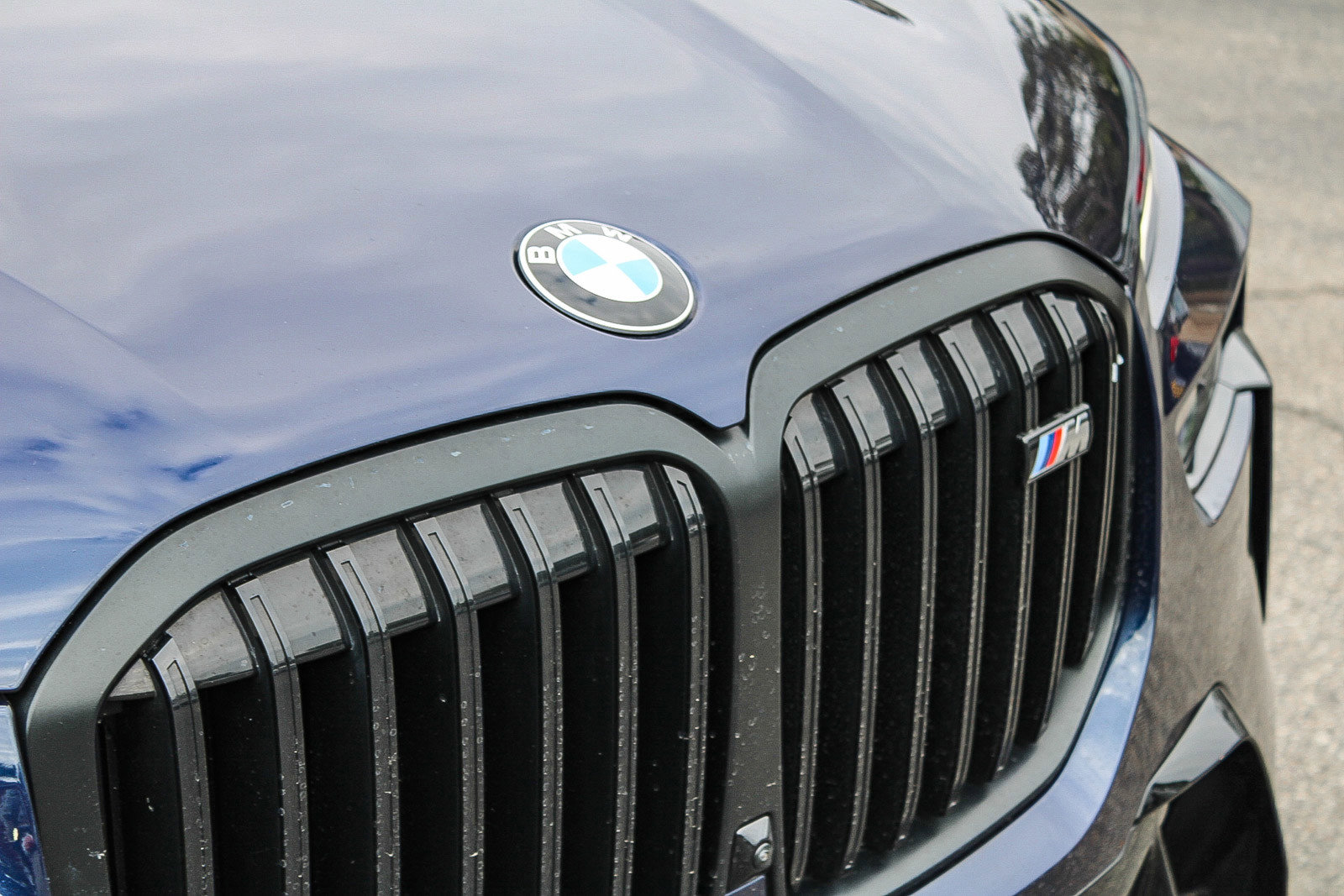 Used 2023 BMW X7 M60i w/ Executive Package image 9