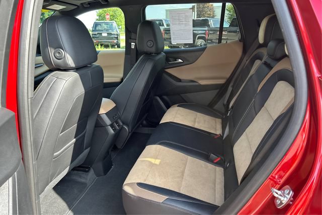 Used 2025 Chevrolet Equinox ACTIV w/ Safety and Technology Package AWD/4WD image 10