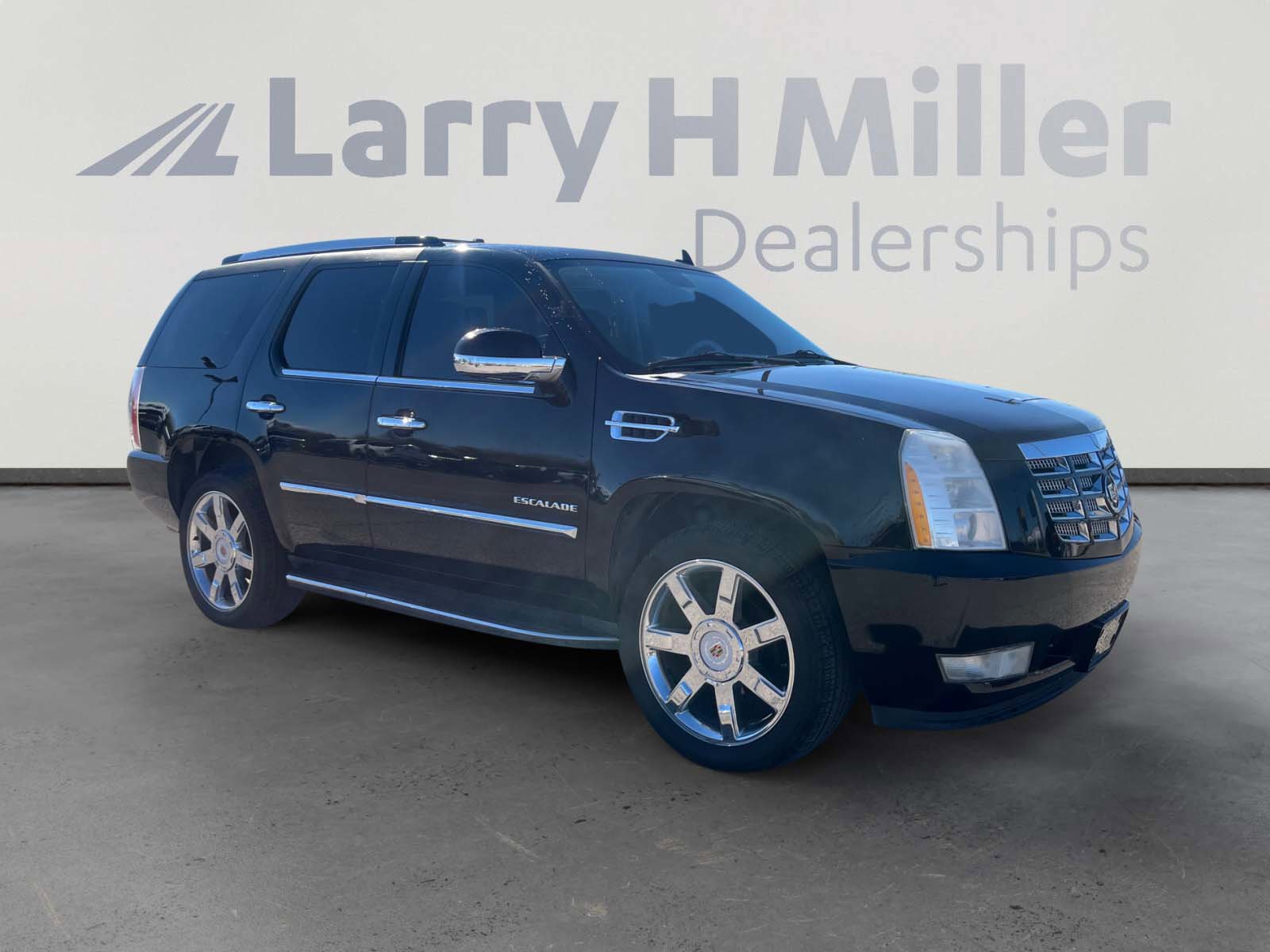 Used 2014 Cadillac Escalade Luxury image 7