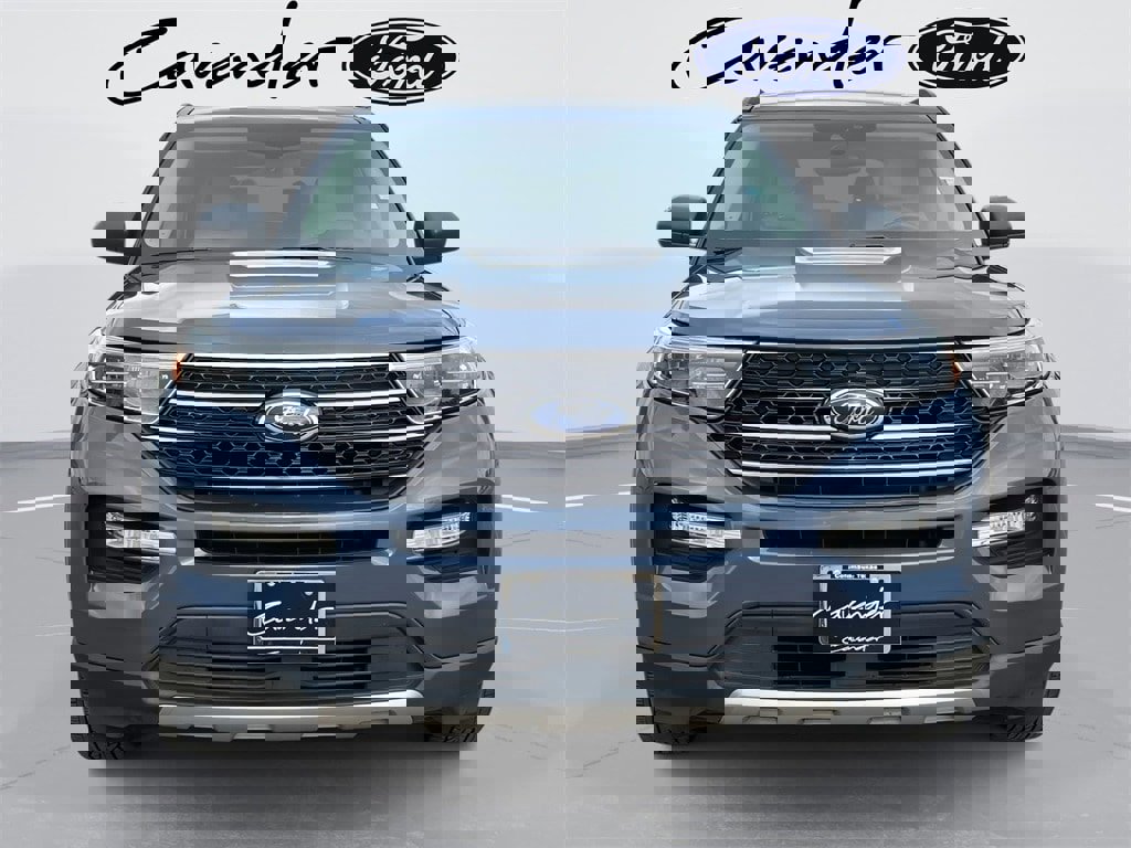 Used 2021 Ford Explorer XLT w/ Equipment Group 202A image 2