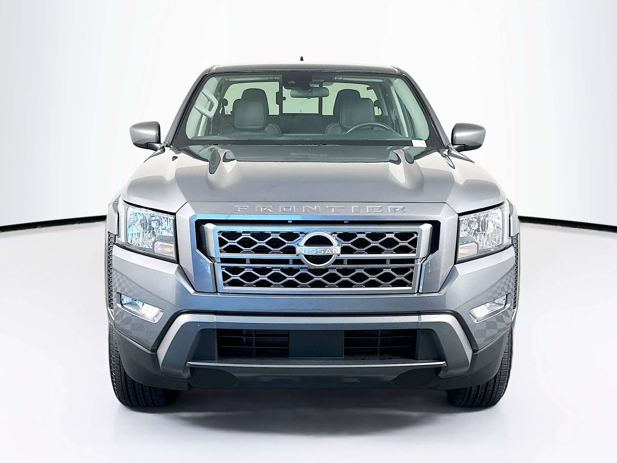 Used 2024 Nissan Frontier SV w/ SV Convenience Package image 2