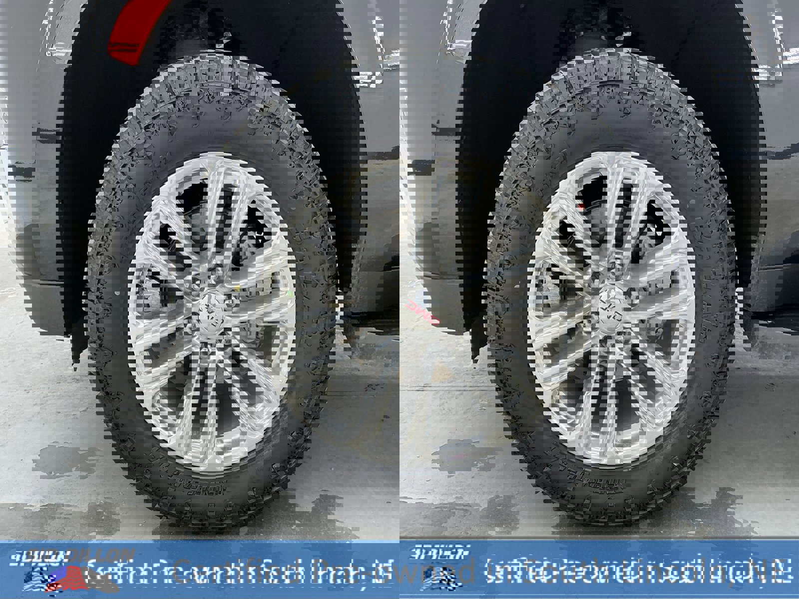 Used 2022 GMC Yukon SLE image 18